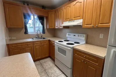 7646 Abbott Ave #3, Miami Beach: photo 1 of 16