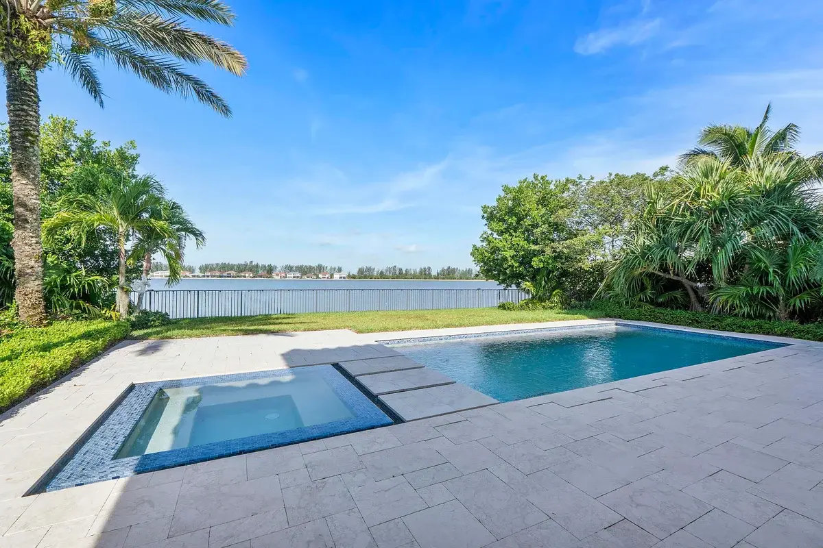8685 Parkland Bay Dr, Parkland: photo 1 of 50