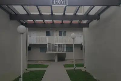 14901 SW 80th St #205, Miami: photo 1 of 18
