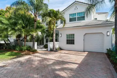 19941 NE 36th Pl, Aventura: photo 1 of 35