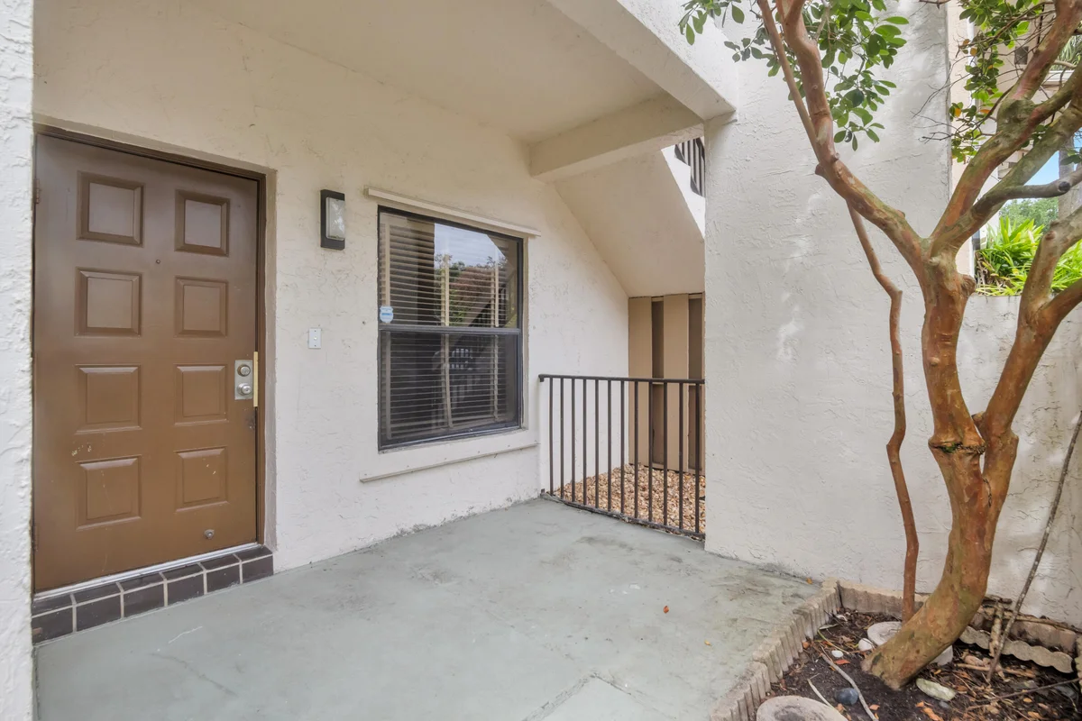 2112 NW 45th Ave, Coconut Creek: photo 1 of 13