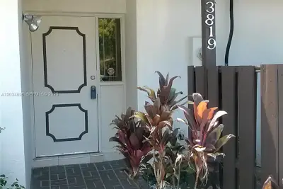 3819 SW 69th Ave #14-L, Miramar: photo 1 of 6