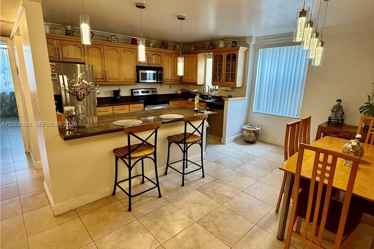 20381 NE 30th Ave #320-7, Aventura: photo 1 of 10