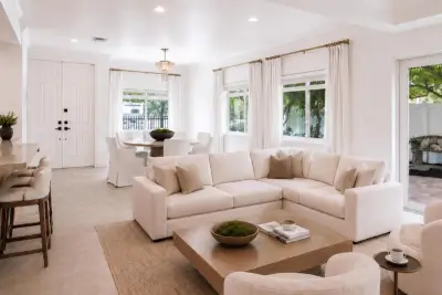 804 NE 7th St, Fort Lauderdale: photo 1 of 78