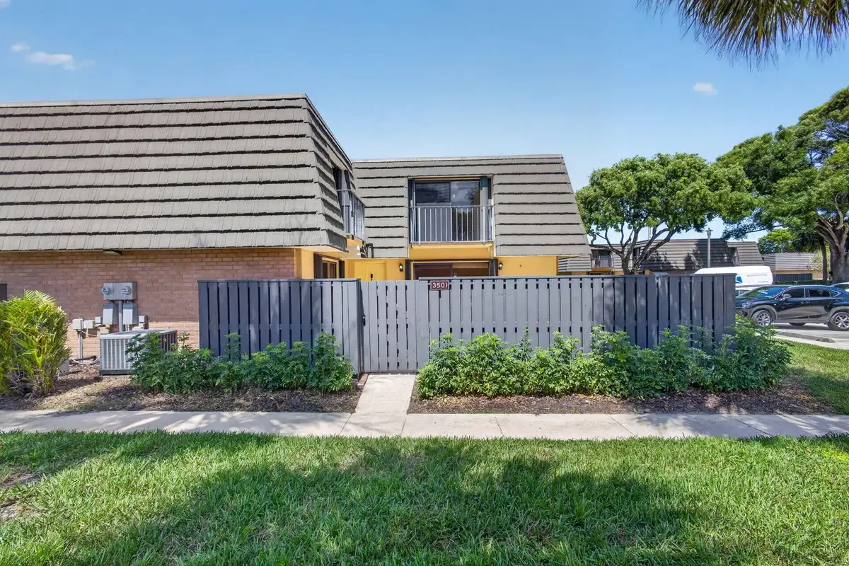 3501 35th Way, West Palm Beach: photo 1 of 32