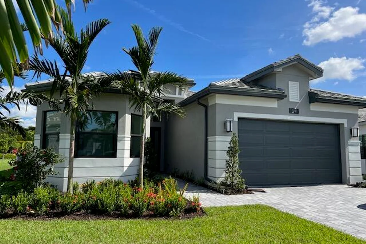 9741 Spruce Woods Dr, Boynton Beach: photo 1 of 17