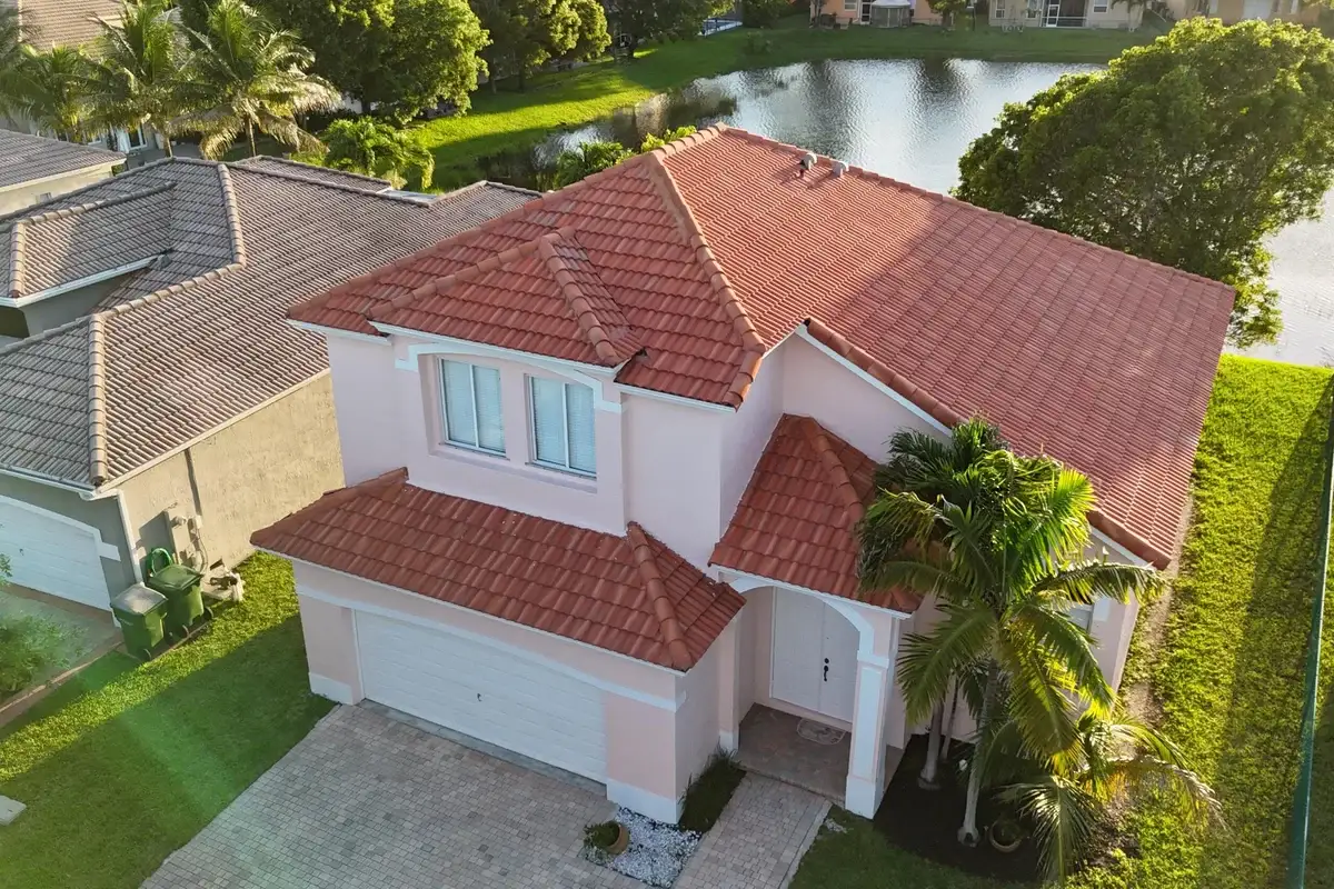 2202 SE 17th Ave, Homestead: photo 1 of 35