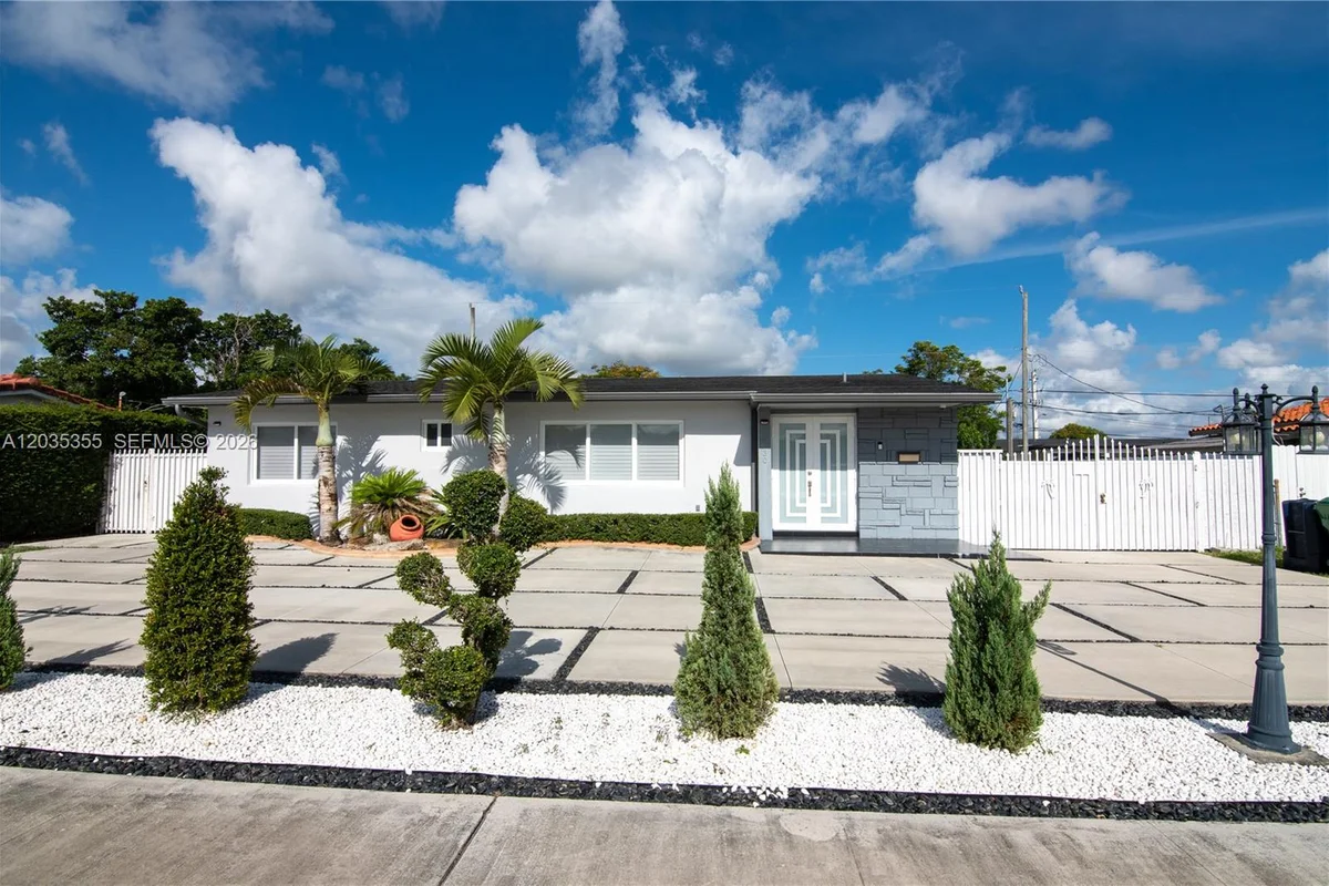 3030 SW 96th Ave, Miami: photo 1 of 43