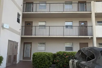 8311 Sands Point Blvd #106, Tamarac: photo 1 of 25