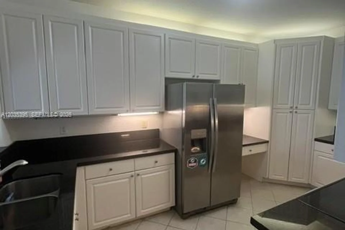 10720 NW 66th St #305, Doral: photo 1 of 22