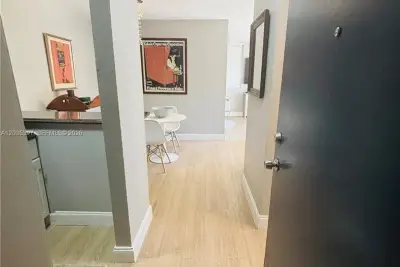 1255 Collins Ave #208, Miami Beach: photo 1 of 18