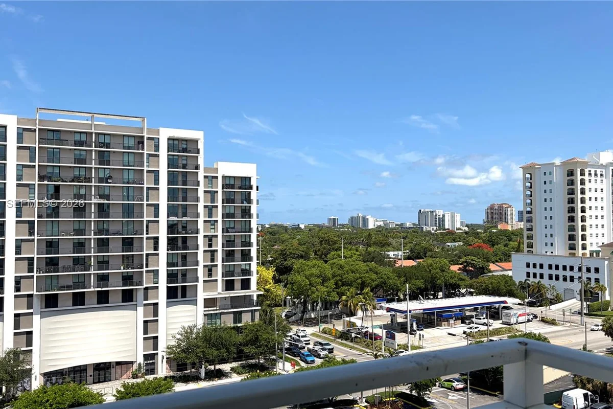 50 Menores Ave #807, Coral Gables: photo 1 of 5