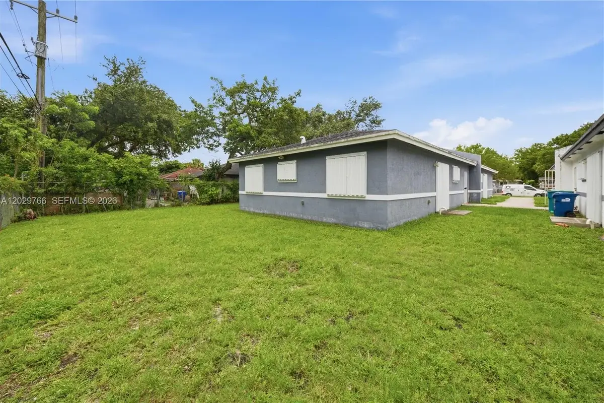 2249/2251 NW 66th St, Miami: photo 1 of 47