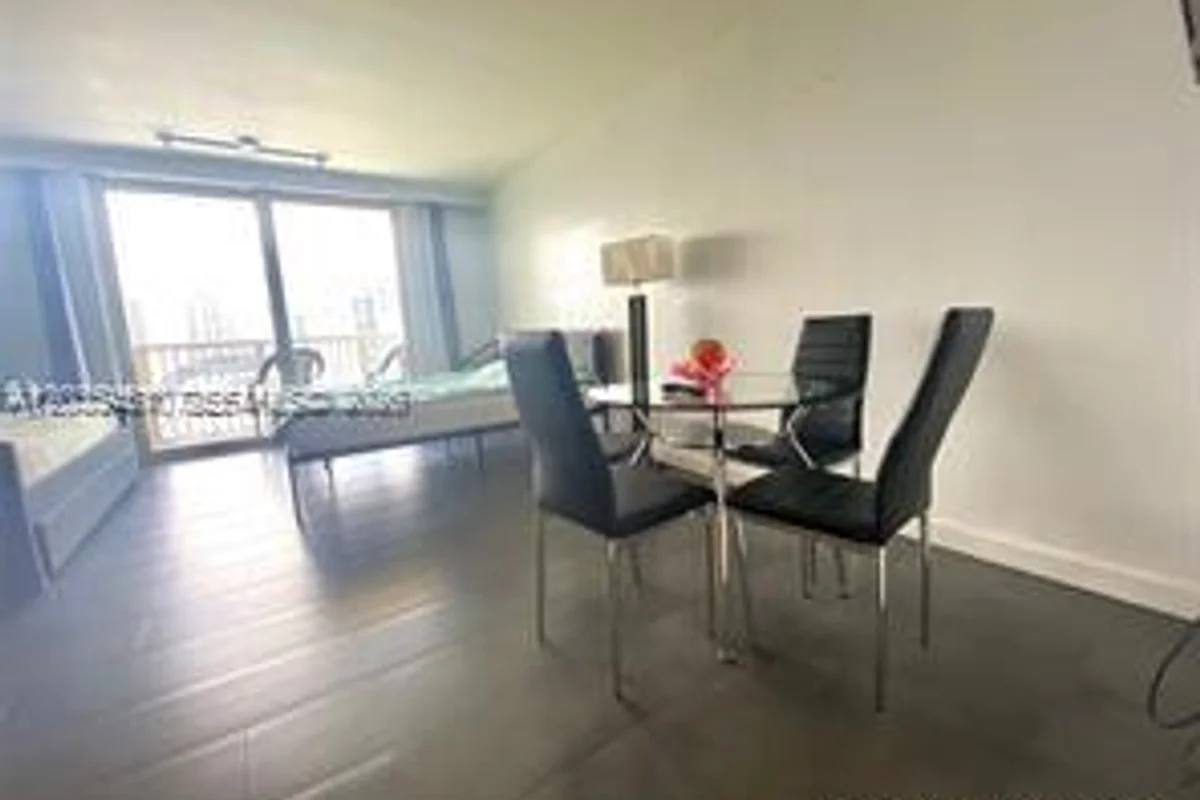 19201 Collins Ave #939, Sunny Isles Beach: photo 1 of 15