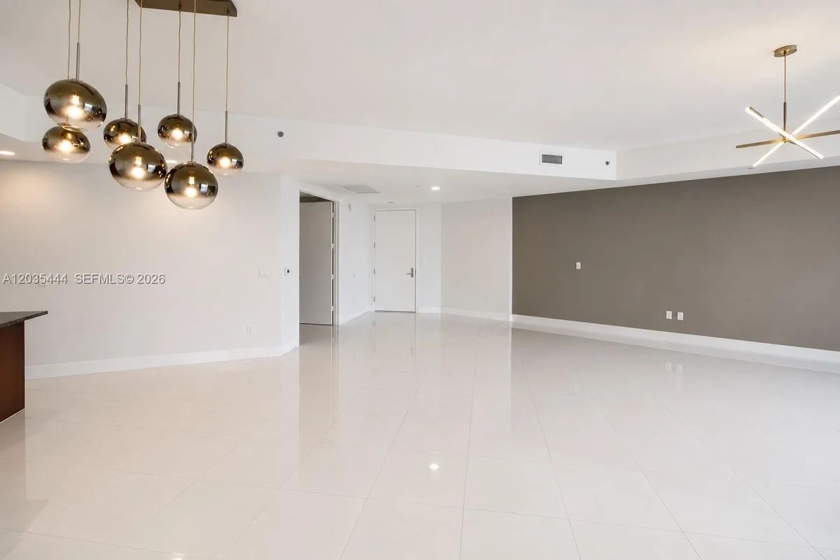 15901 Collins Ave #403, Sunny Isles Beach: photo 1 of 31