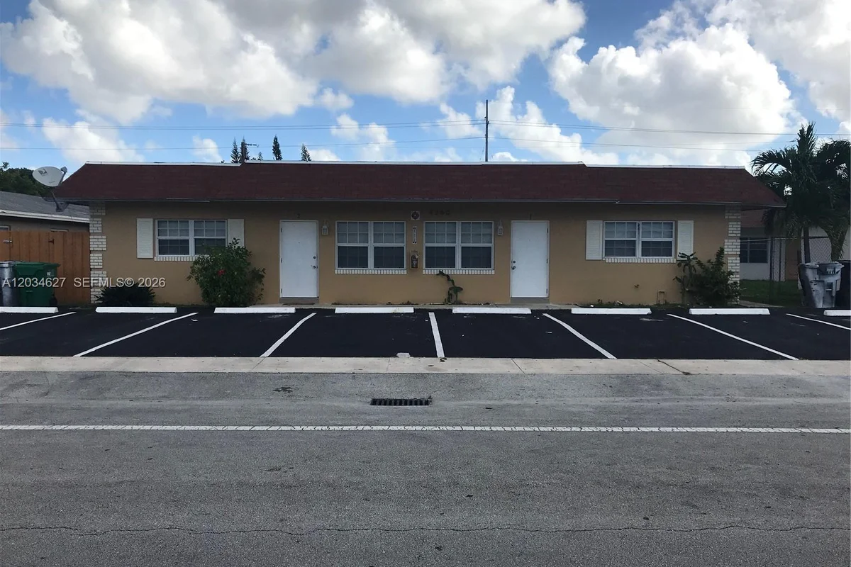 4260 NW 31st Ter, Lauderdale Lakes: photo 1 of 25