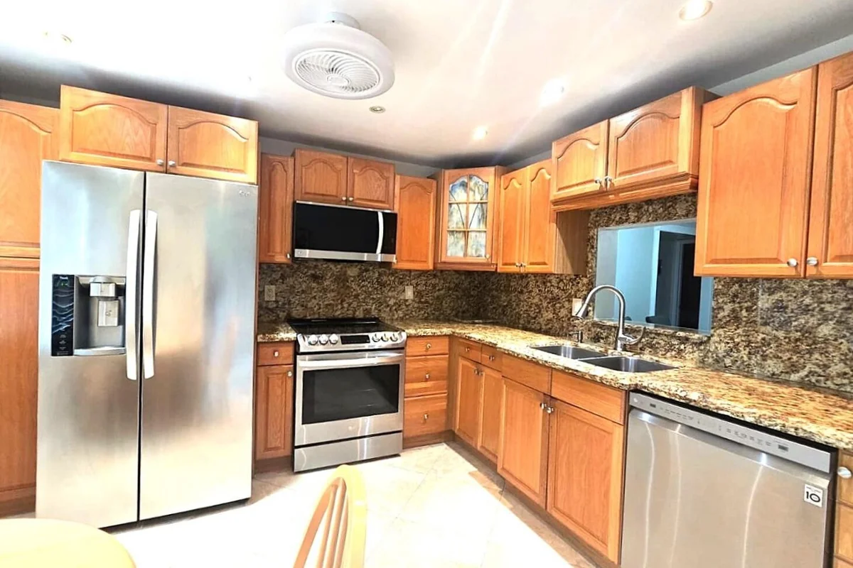 2402 Antigua Cir #E3, Coconut Creek: photo 1 of 101