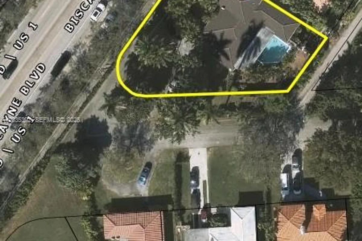 10115 Biscayne Blvd, Miami Shores: photo 1 of 13