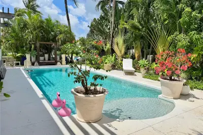 1460 Cleveland Rd, Miami Beach: photo 1 of 30