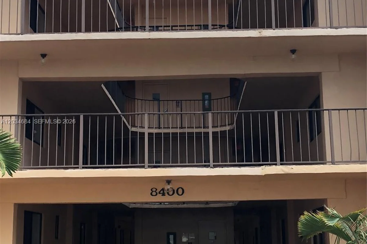 8400 SW 133rd Ave Rd #324, Miami: photo 1 of 49