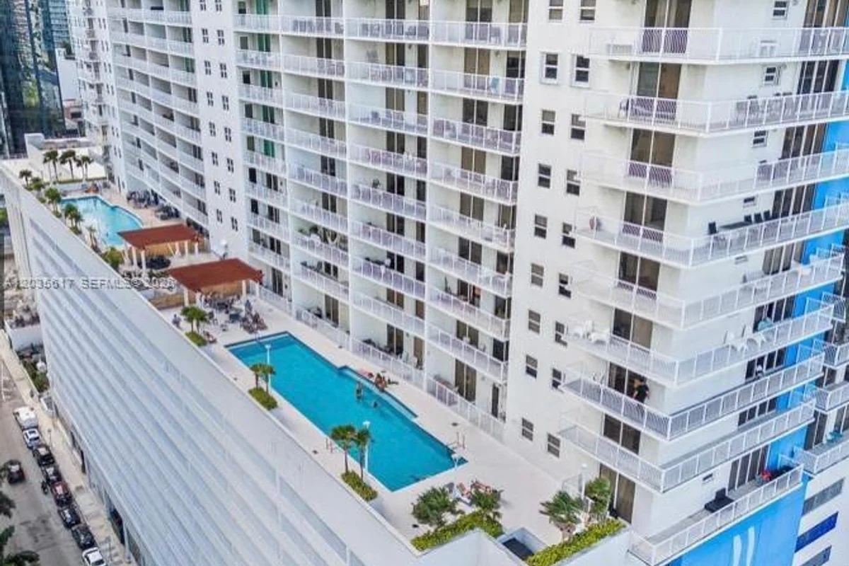 1200 Brickell Bay Dr #3318, Miami: photo 1 of 34
