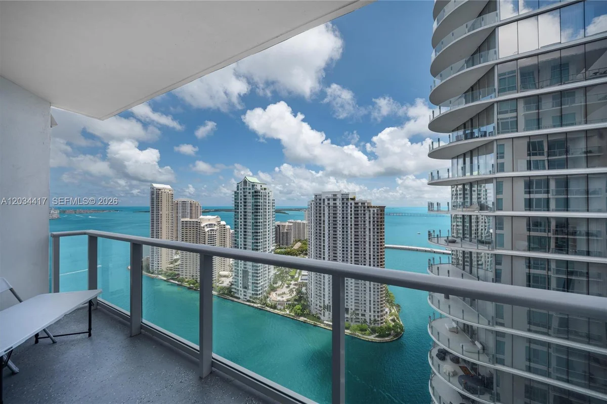 300 S Biscayne Blvd #T-3406, Miami: photo 1 of 33