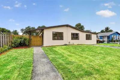6250 NW 14th St, Sunrise: photo 1 of 49
