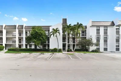 8441 Forest Hills Dr #306, Coral Springs: photo 1 of 24