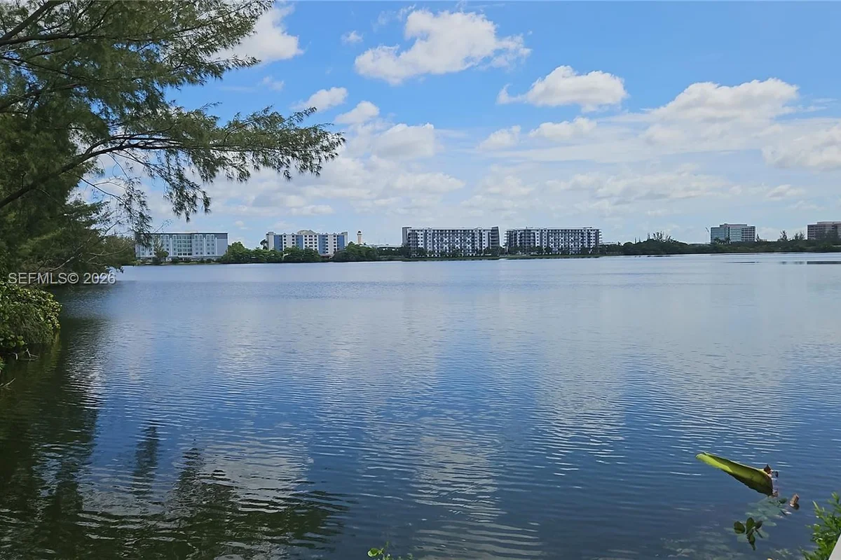 6895 Tamiami Canal Rd, Miami: photo 1 of 17