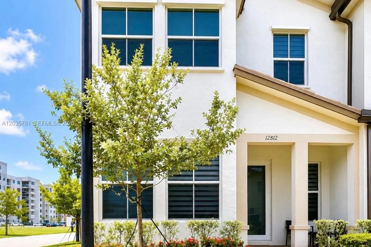 12812 SW 243rd St, Homestead: photo 1 of 30