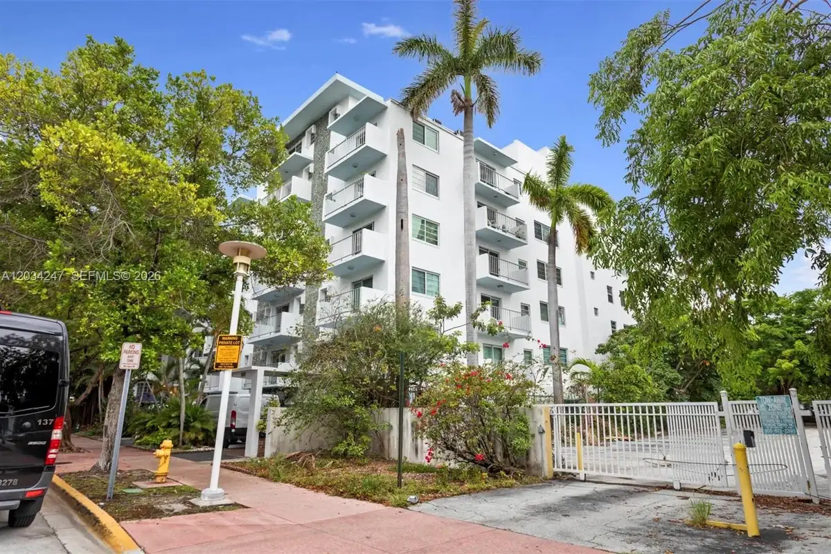 1820 James Ave #2F, Miami Beach: photo 1 of 21