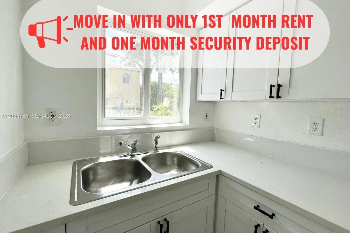 444 NW 84th St, Miami: photo 1 of 30