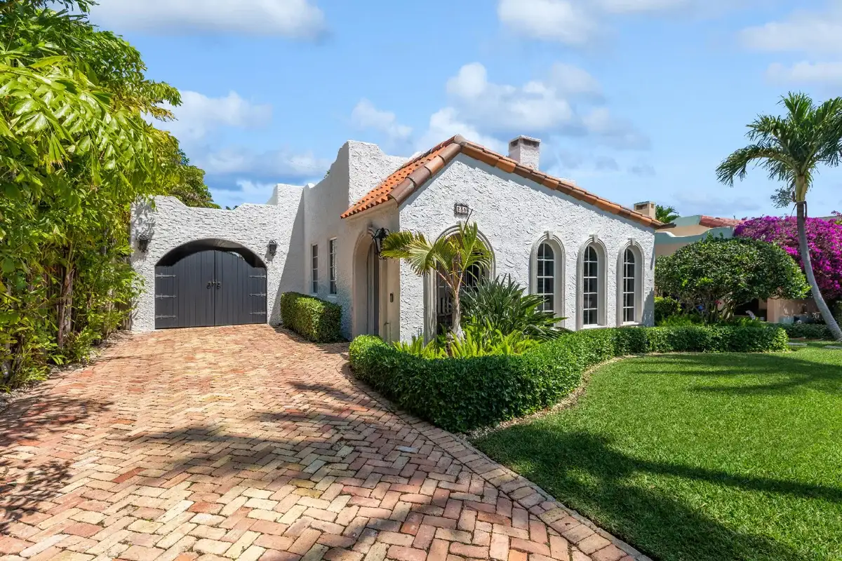235 Nottingham Blvd, West Palm Beach: photo 1 of 20