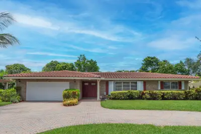 3860 NW 100th Ave, Coral Springs: photo 1 of 30