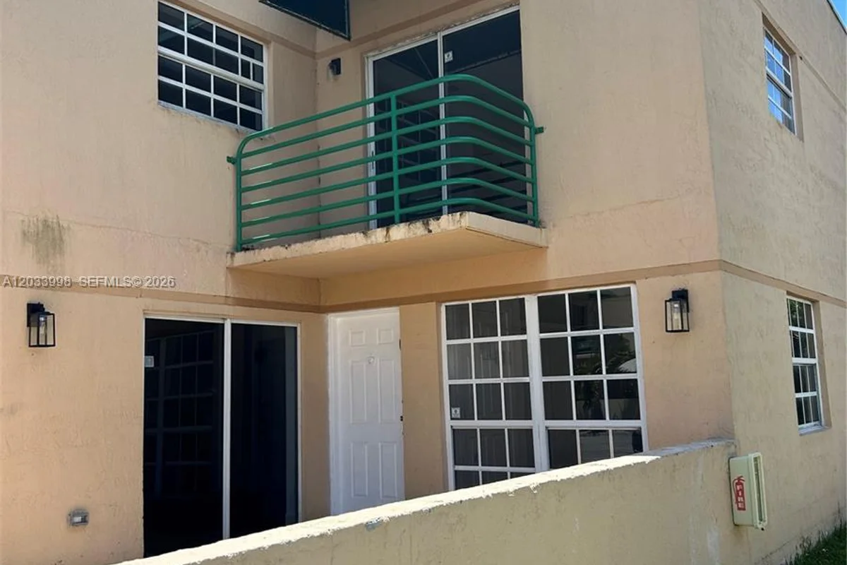 11880 SW 19th Ter #113, Miami: photo 1 of 11