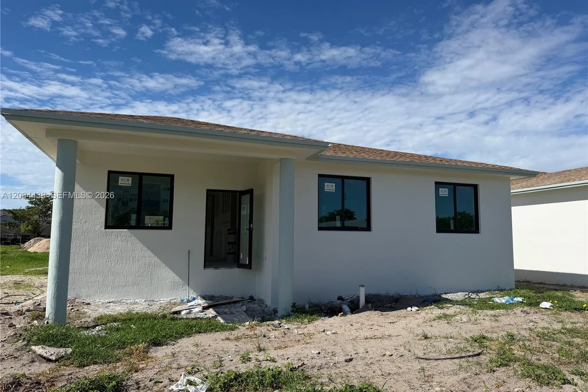336 NW 11th St, Pompano Beach: photo 1 of 10