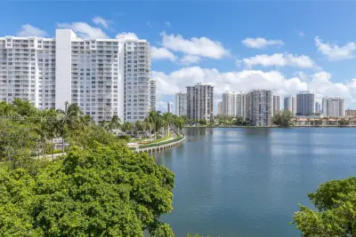 2780 NE 183rd St #1607, Aventura: photo 1 of 50
