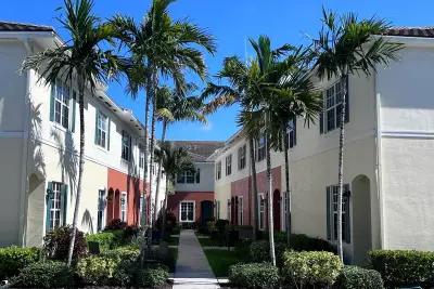 726 SW 1st Way, Pompano Beach: photo 1 of 43
