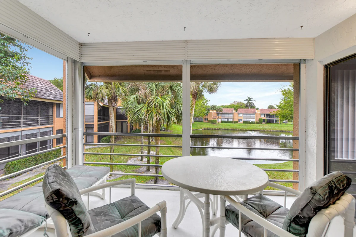 11255 Green Lake Dr #202, Boynton Beach: photo 1 of 29