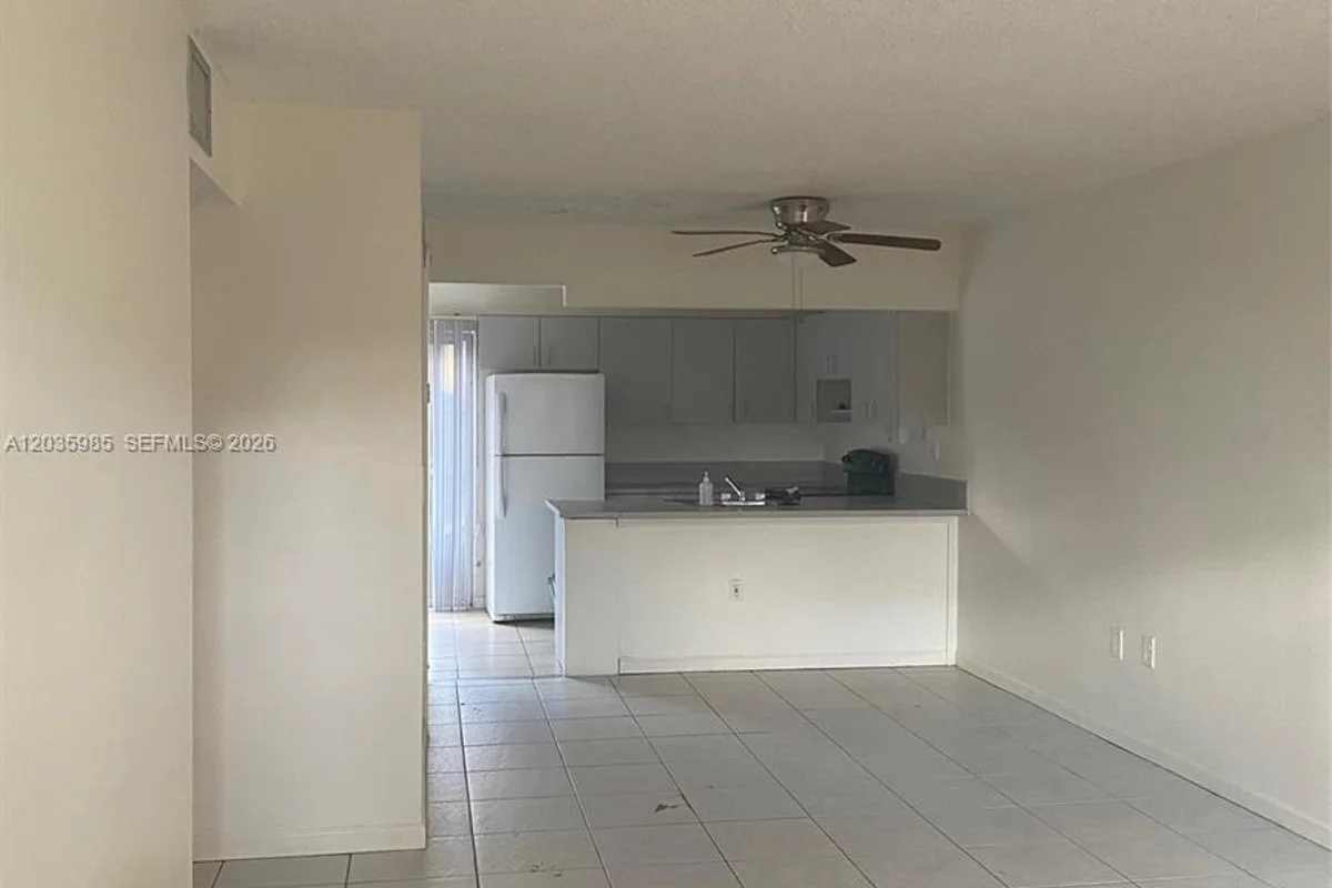 15695 SW 82nd Cir Ln #1-5, Miami: photo 1 of 6