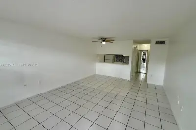 291 NW 177th St #C-107, Miami Gardens: photo 1 of 8