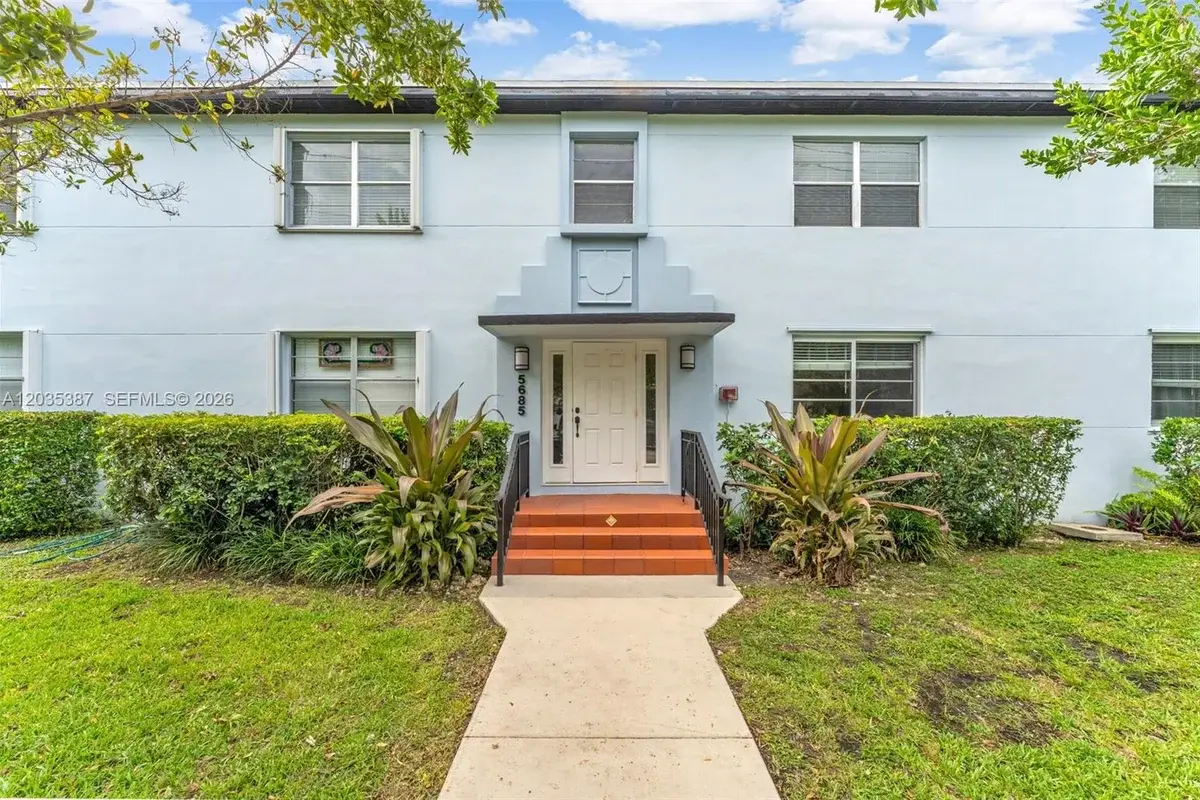 5685 SW 80th St #58B, Miami: photo 1 of 30