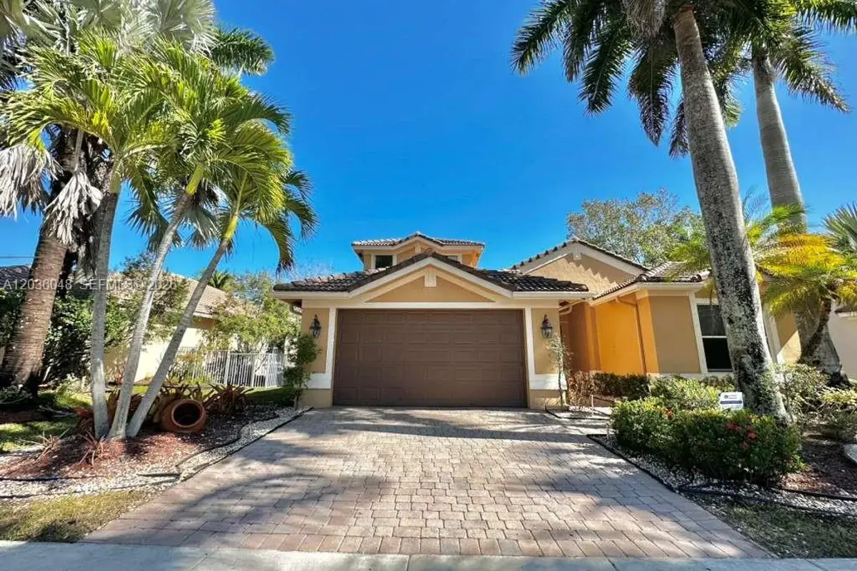 1831 Mariners Ln, Weston: photo 1 of 16
