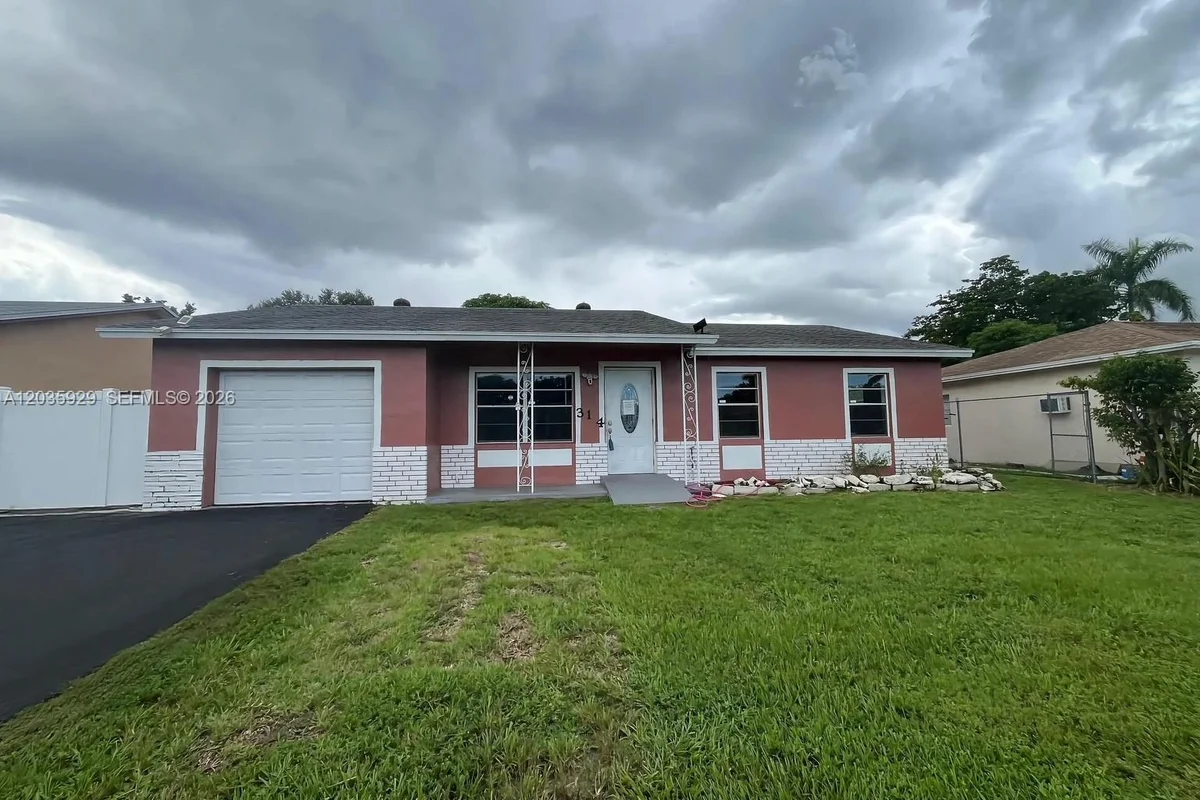 314 SW 79th Way, North Lauderdale: photo 1 of 13