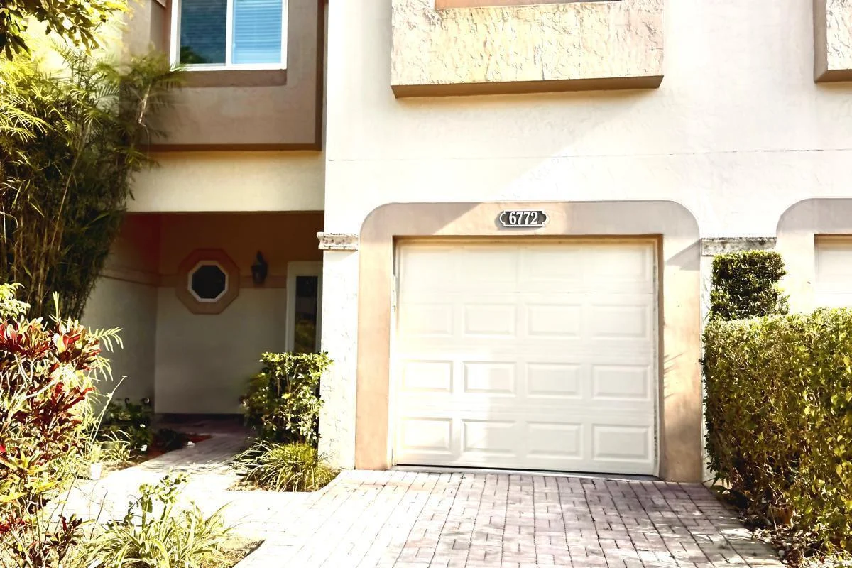6772 Via Regina, Boca Raton: photo 1 of 16