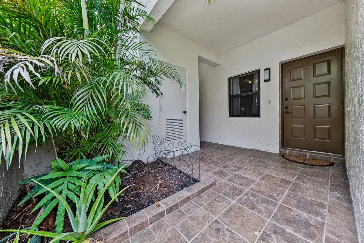 4413 NW 22nd Rd #404, Coconut Creek: photo 1 of 39