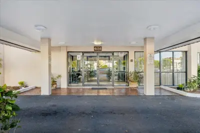 4156 Inverrary Dr, Lauderhill: photo 1 of 17