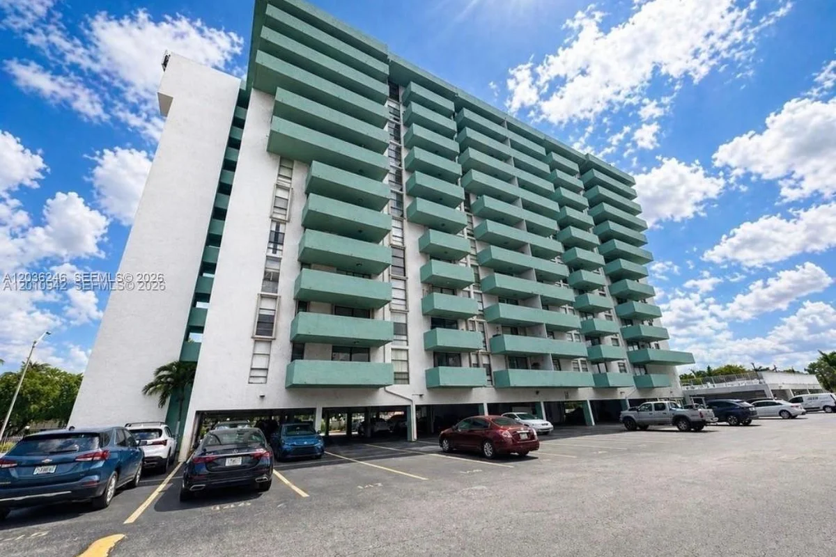 1825 W 44th Pl #1107, Hialeah: photo 1 of 14