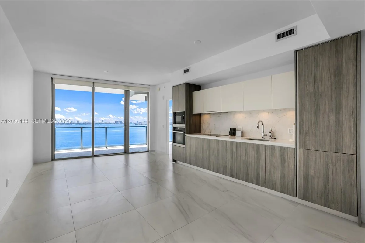 2900 NE 7th Ave #1806, Miami: photo 1 of 51