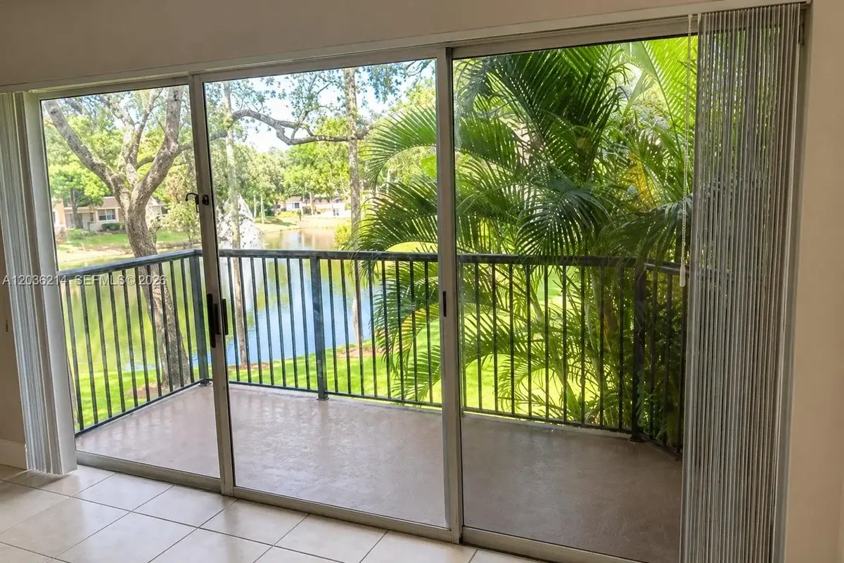 8741 Wiles Rd #204, Coral Springs: photo 1 of 16
